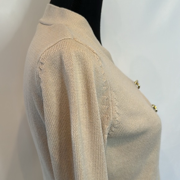❤️3/$30 Charter Club Petite Sweater With 2 Gold Clasp Bottons - Picture 6 of 11
